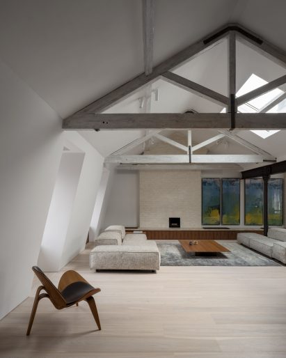 Living area in a London home by Carmody Groarke