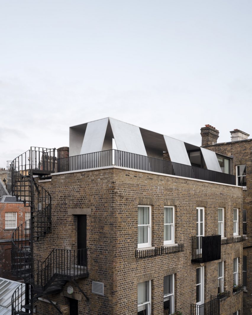 Covent Garden Apartment by Carmody Groarke