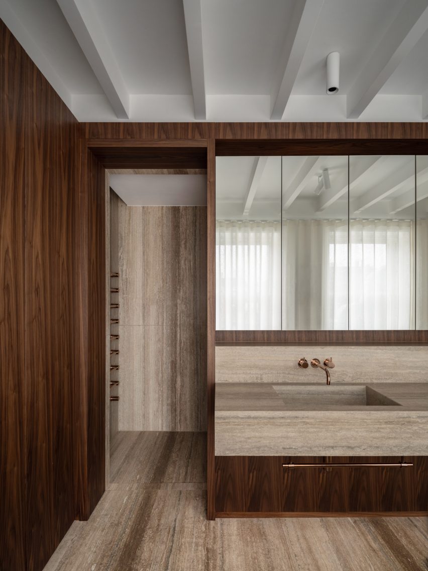 Covent Garden Apartment by Carmody Groarke