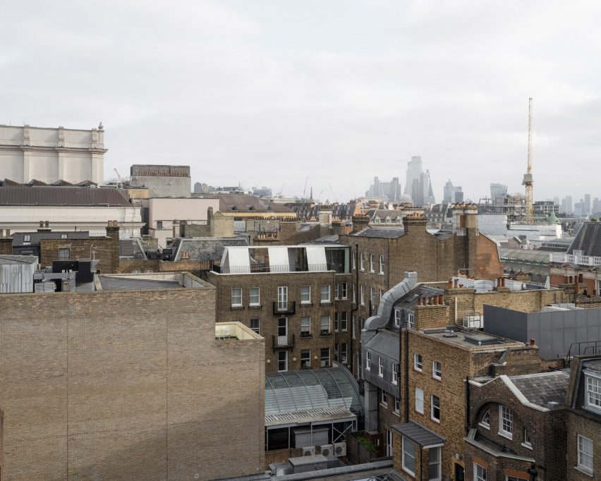 Covent Garden Apartment by Carmody Groarke