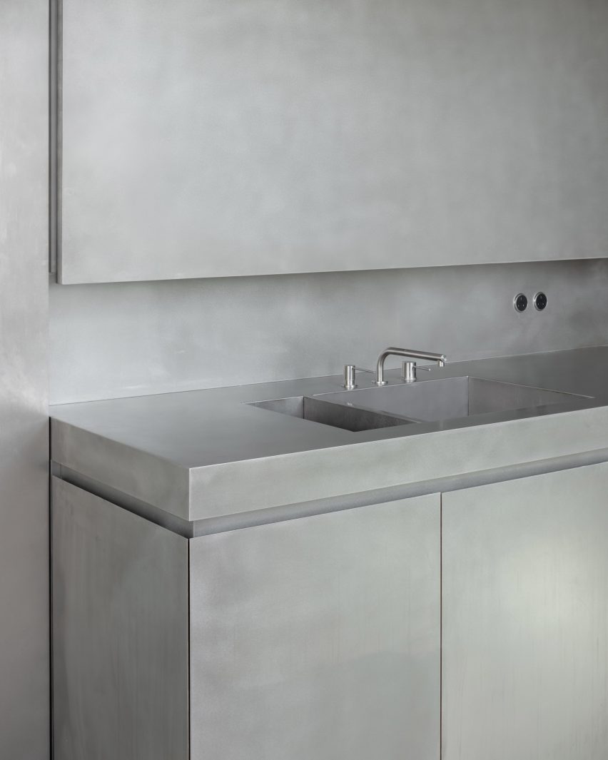Covent Garden Apartment by Carmody Groarke