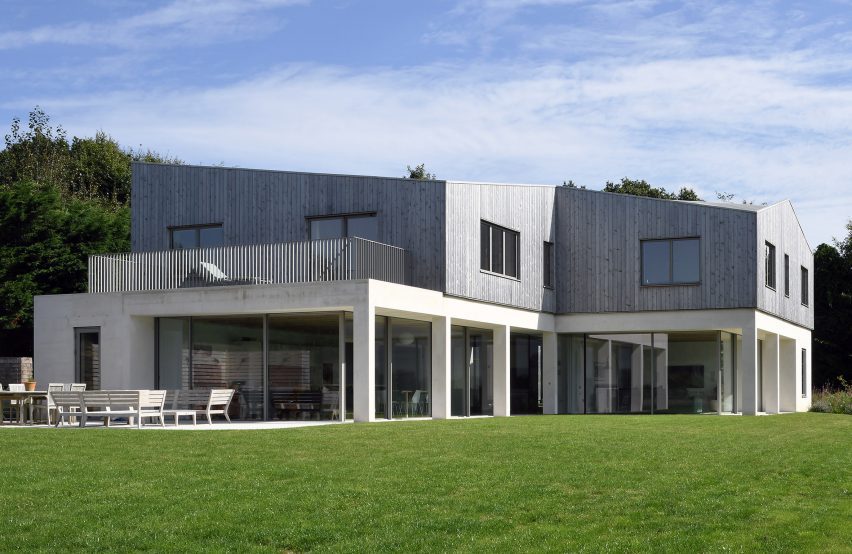 Field House by Wilkinson King Architecture