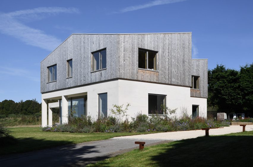 Field House by Wilkinson King Architecture