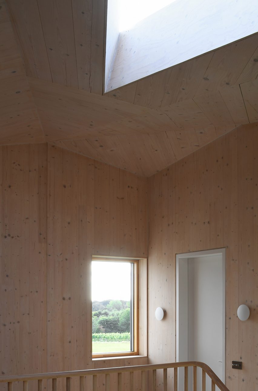 Field House by Wilkinson King Architecture