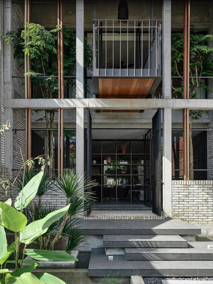 Oku House by Freight Architects