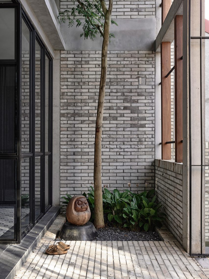 Oku House by Freight Architects
