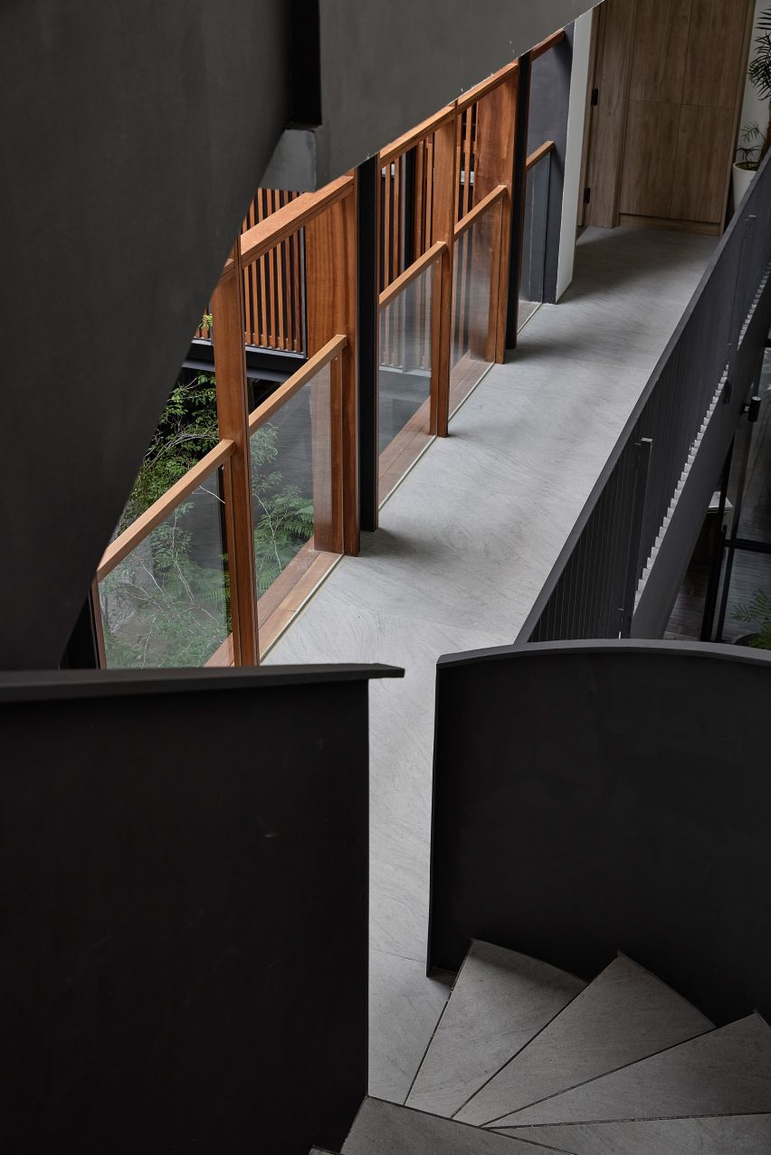 Oku House by Freight Architects