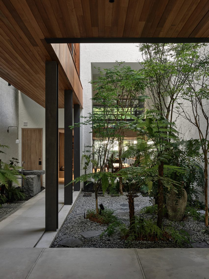 Oku House by Freight Architects