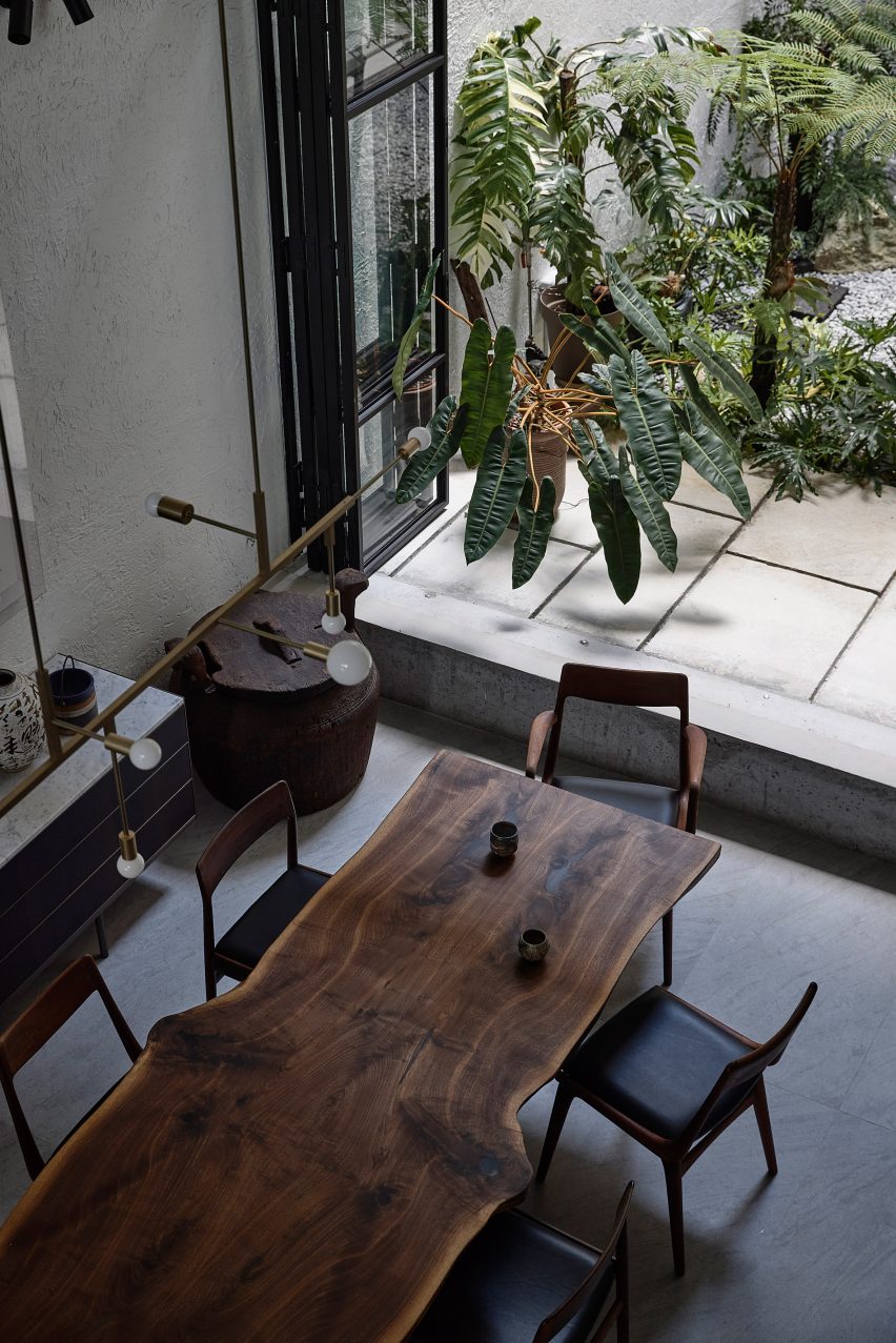 Oku House by Freight Architects