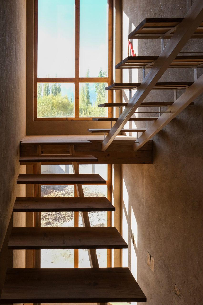 Gulzar's Residence by Field Architects