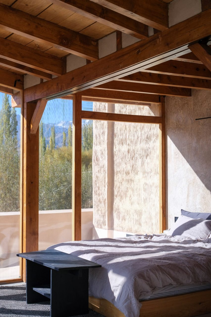 Gulzar's Residence by Field Architects