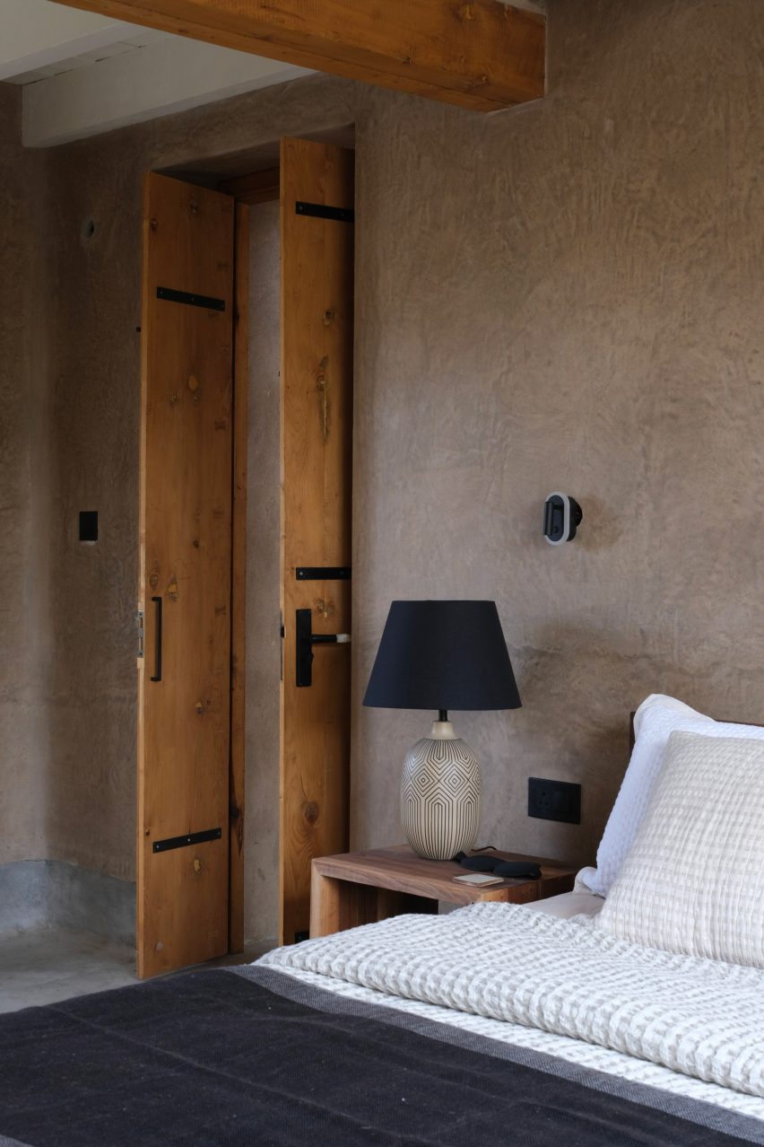 Gulzar's Residence by Field Architects