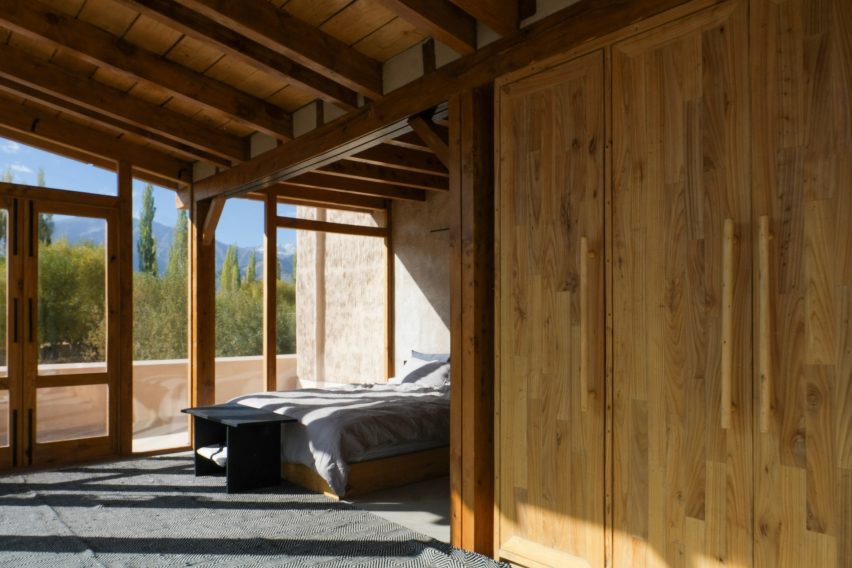 Gulzar's Residence by Field Architects
