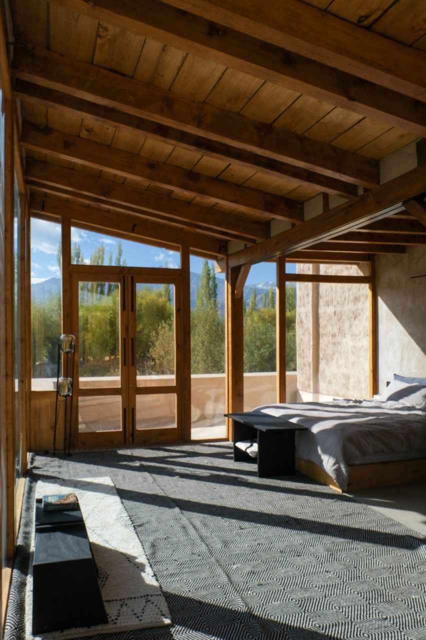 Gulzar's Residence by Field Architects
