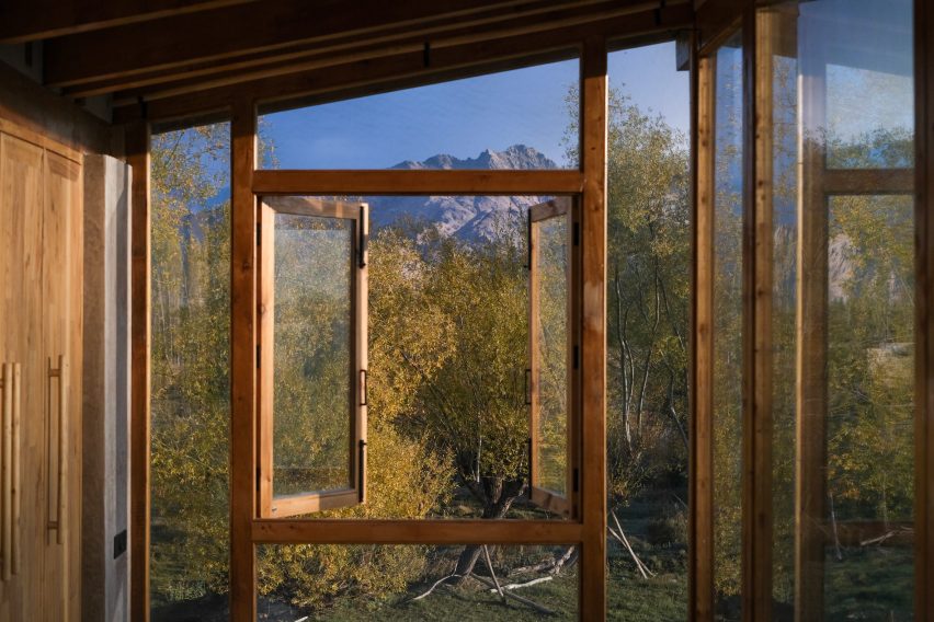 Gulzar's Residence by Field Architects