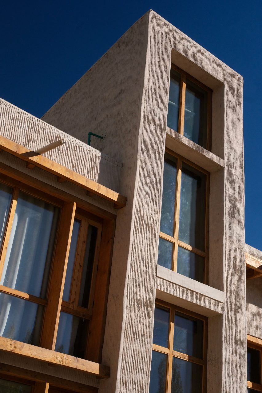 Gulzar's Residence by Field Architects