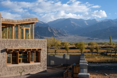 Gulzar's Residence by Field Architects