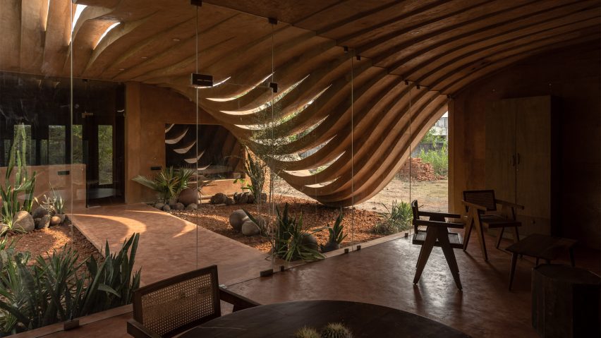 Vaazh House in India by VY Architecture Studio