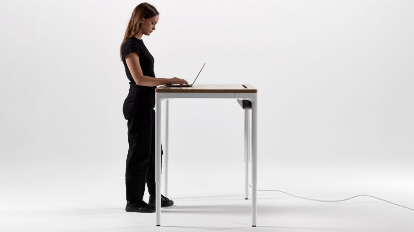 eFloat Quattro desk by Humanscale