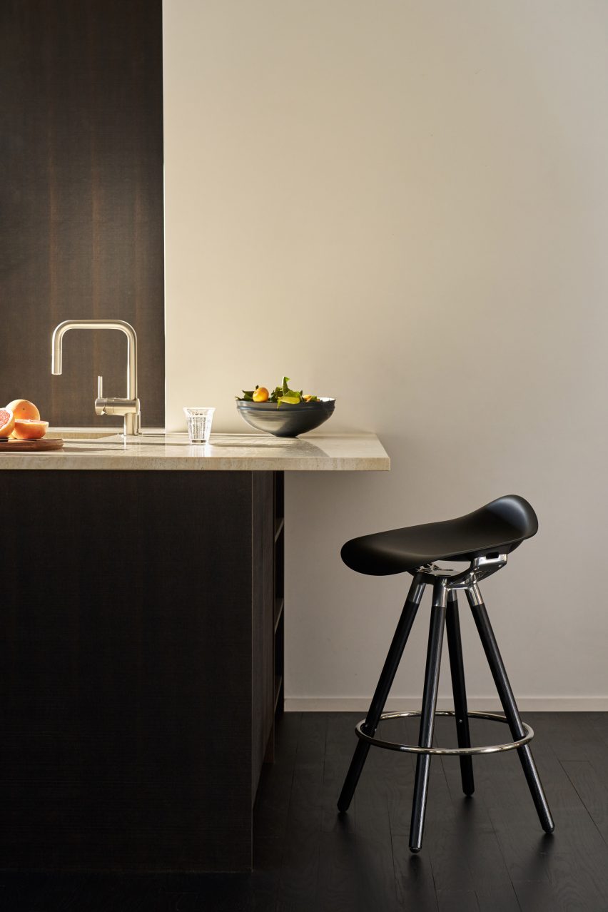 Humanscale Sedeo Stool
