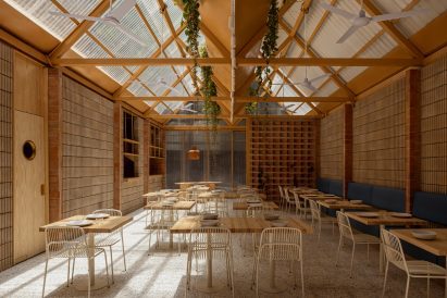 Open-plan restaurant by OPA