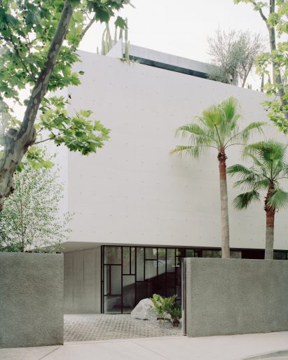 Exterior view of South Yarra House in Melbourne