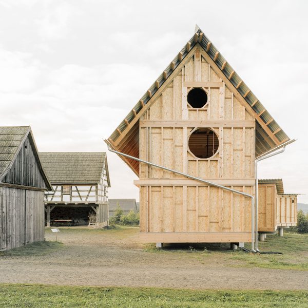 Learning House in Bavaria by Max Otto Zitzelsberger