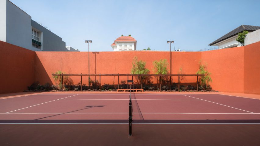 Tennis court