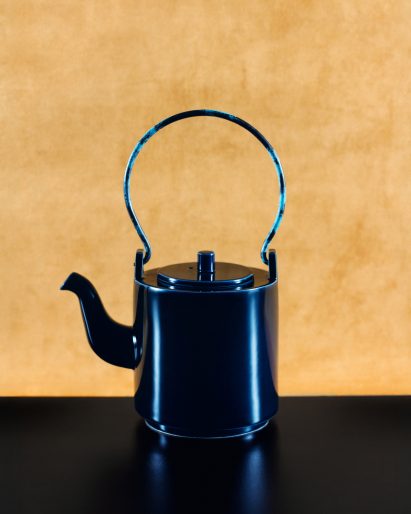 Blue teapot by David Chipperfield