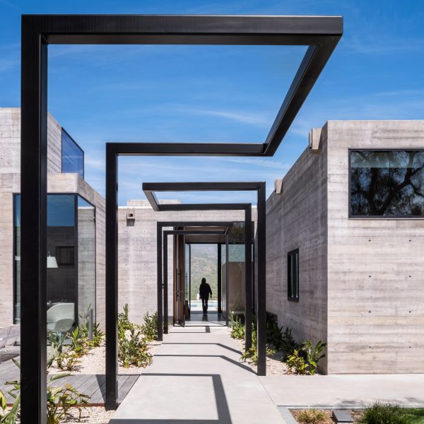 Lorcan O’Herlihy creates fire-resistant Trancas House 2.0 in Malibu