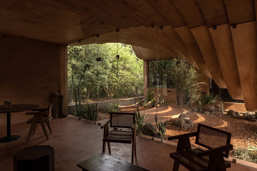 Vaazh House in India by VY Architecture Studio