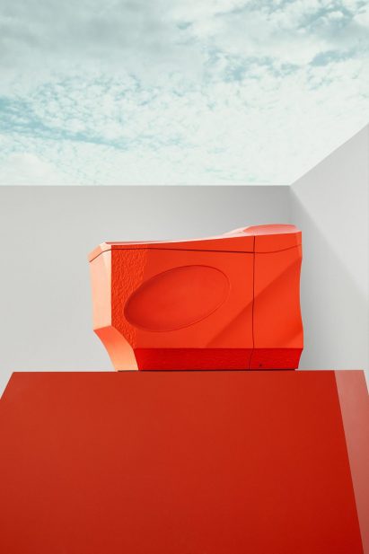 Smart resin toilet designed by Samuel Ross