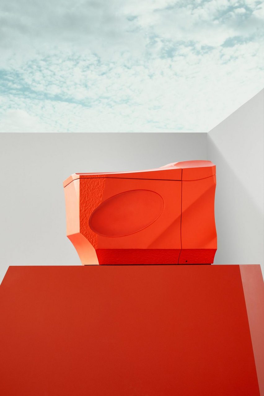 Smart resin toilet designed by Samuel Ross