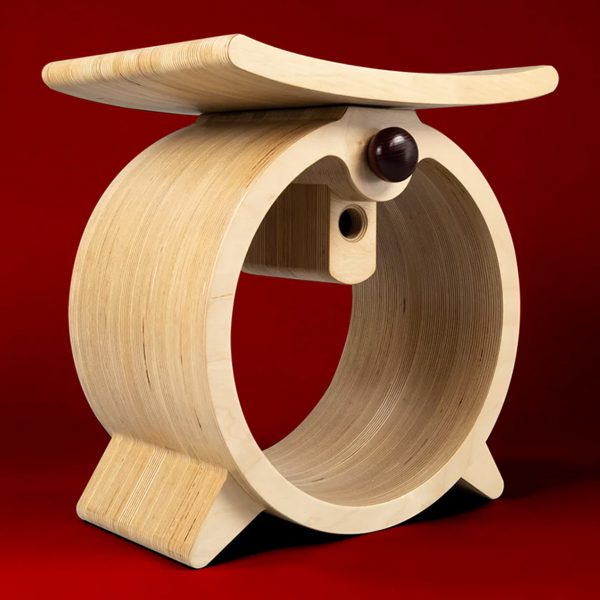 Photo of wooden table by Jomo Tariku