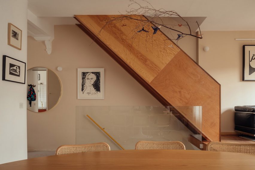 Ray House by Archmongers