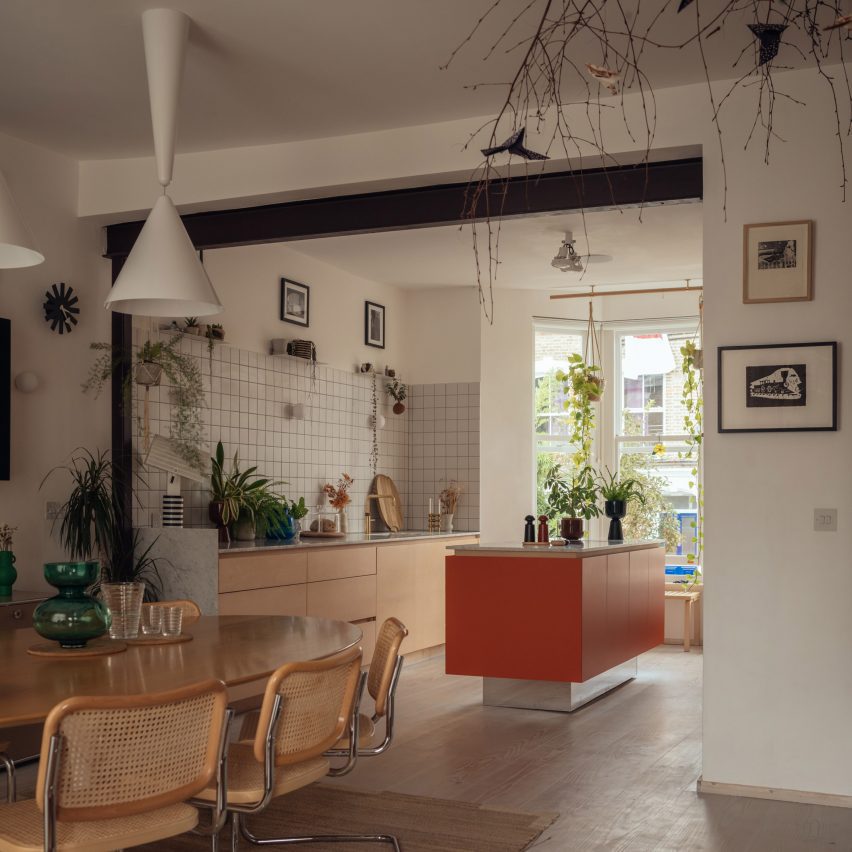 Ray House by Archmongers