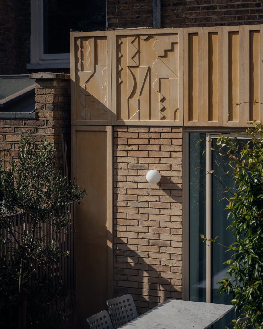 Ray House by Archmongers
