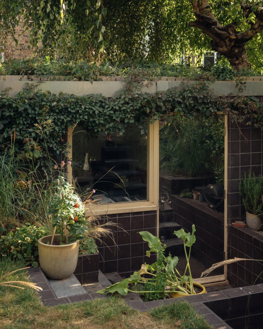 Ray House by Archmongers