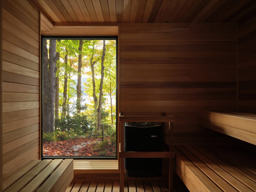 Barbora Taylor Architect black lakeside cabin