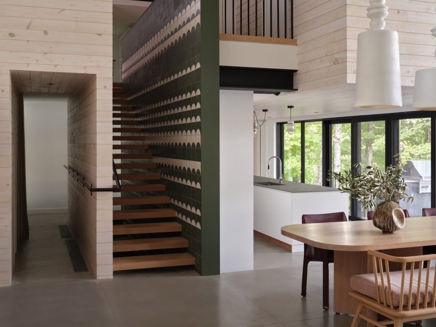 Barbora Taylor Architect black lakeside cabin