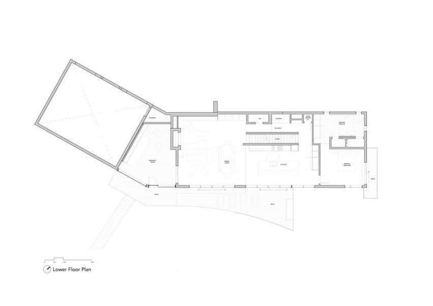 Barbora Taylor Architect black lakeside cabin