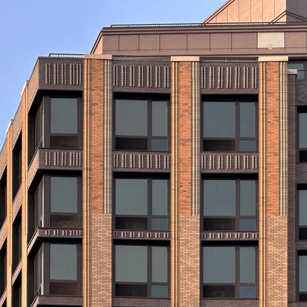 Custom sawtooth brick by Belden Brick creates textured facade for Brooklyn residential tower