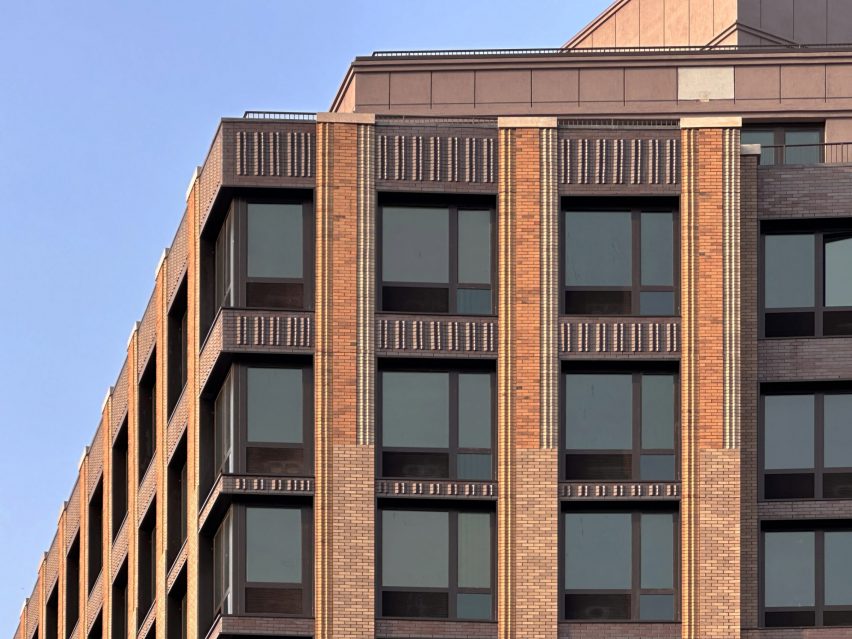 Custom sawtooth brick by Belden Brick creates textured facade for Brooklyn residential tower