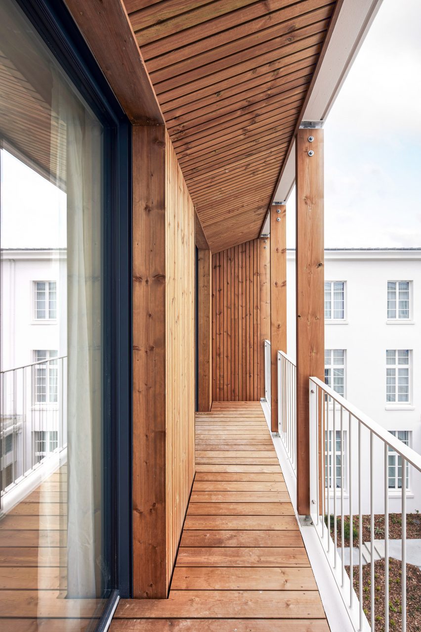 Brest Post Office flat conversion in Brittany by Chatillon Architectes
