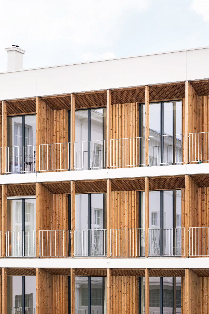 Brest Post Office flat conversion in Brittany by Chatillon Architectes