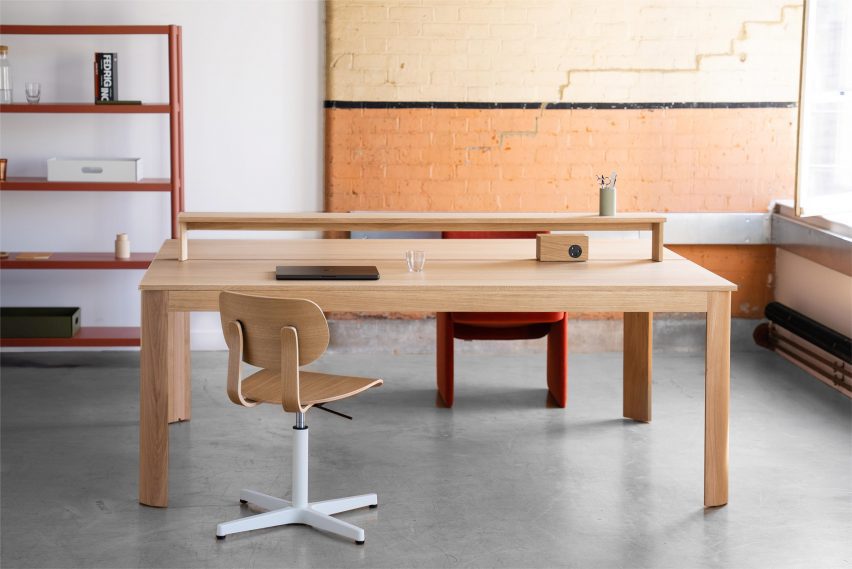 Plank Desk System by VG&P and Forpeople