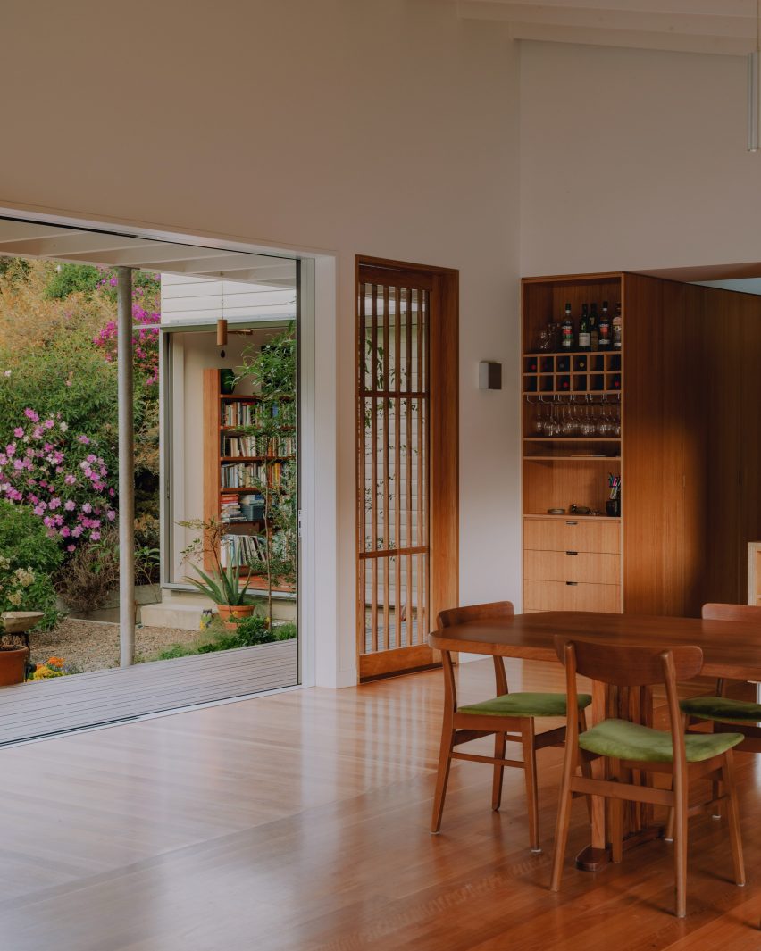 Cooroy House by Henry Bennett and Dan Wilson
