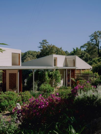 Exterior of Cooroy House by Henry Bennett and Dan Wilson