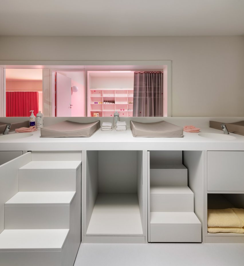 Multi-childcare Crèche by Dominique Coulon & Associés