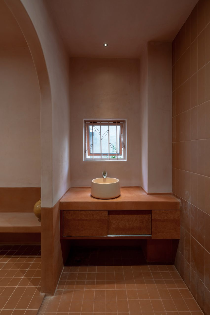 Earthenware House by NAQI & Partners